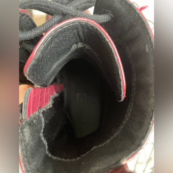 Burgundy Croc-Embossed Combat Boots with Chunky Sole size 6 - Picture 9 of 9